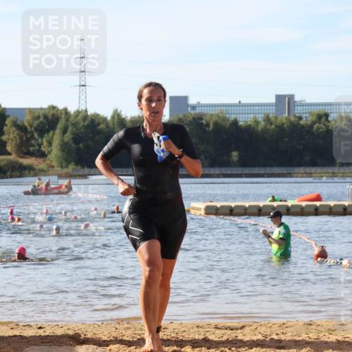 07.09.2025 - 19. Norderstedt Triathlon Luisa Fischer http://msf.ph/oto/8741819 07.09.2025 10:05:03 Schwimmen 1117 meine-sportfotos.de