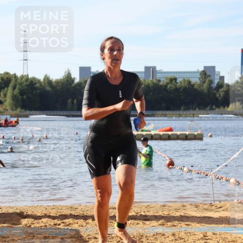 07.09.2025 - 19. Norderstedt Triathlon Luisa Fischer http://msf.ph/oto/8741836 07.09.2025 10:05:04 Schwimmen 1117 meine-sportfotos.de
