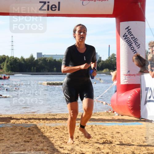 07.09.2025 - 19. Norderstedt Triathlon Luisa Fischer http://msf.ph/oto/8741848 07.09.2025 10:05:05 Schwimmen 1117 meine-sportfotos.de