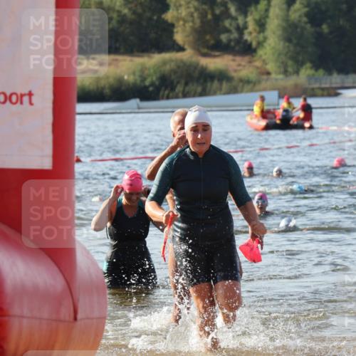 07.09.2025 - 19. Norderstedt Triathlon Luisa Fischer http://msf.ph/oto/8741879 07.09.2025 10:05:13 Schwimmen 1110, 1117 meine-sportfotos.de