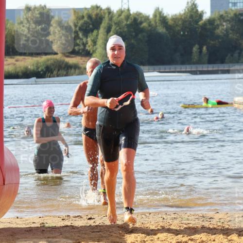 07.09.2025 - 19. Norderstedt Triathlon Luisa Fischer http://msf.ph/oto/8741917 07.09.2025 10:05:16 Schwimmen 1110, 1151 meine-sportfotos.de