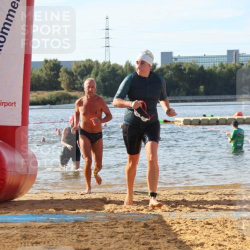 07.09.2025 - 19. Norderstedt Triathlon Luisa Fischer http://msf.ph/oto/8741941 07.09.2025 10:05:17 Schwimmen 1110, 1151 meine-sportfotos.de