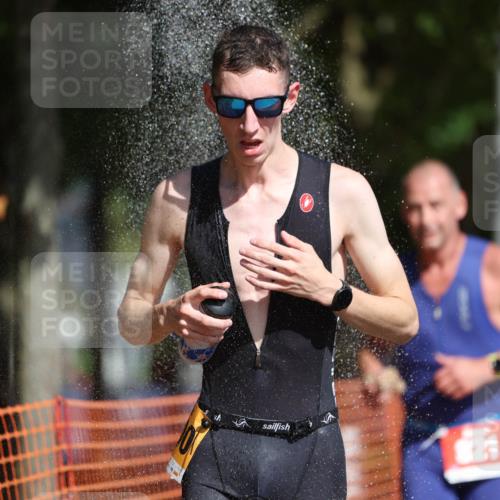 07.09.2025 - 19. Norderstedt Triathlon Michael Strokosch http://msf.ph/oto/8741975 07.09.2025 11:54:20 Laufen 821, 1200 meine-sportfotos.de