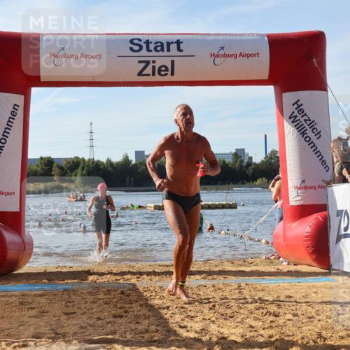 07.09.2025 - 19. Norderstedt Triathlon Luisa Fischer http://msf.ph/oto/8741998 07.09.2025 10:05:21 Schwimmen 1110, 1141, 1151 meine-sportfotos.de