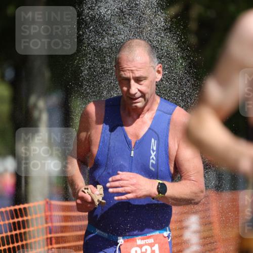 07.09.2025 - 19. Norderstedt Triathlon Michael Strokosch http://msf.ph/oto/8742013 07.09.2025 11:54:21 Laufen 821, 1189, 1200 meine-sportfotos.de