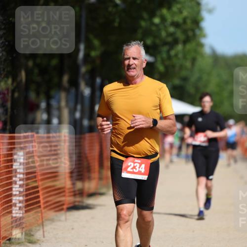 07.09.2025 - 19. Norderstedt Triathlon Michael Strokosch http://msf.ph/oto/8742057 07.09.2025 12:32:20 Laufen 164, 234, 1349 meine-sportfotos.de