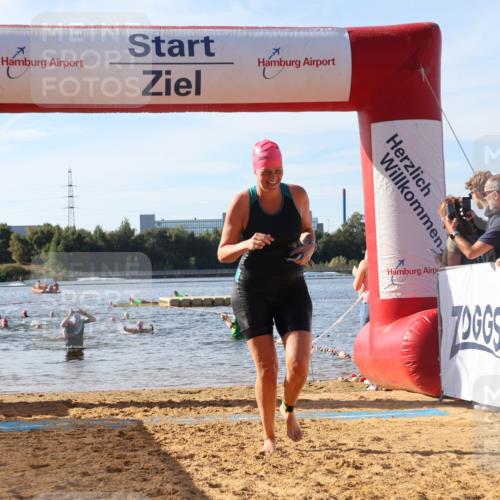 07.09.2025 - 19. Norderstedt Triathlon Luisa Fischer http://msf.ph/oto/8742060 07.09.2025 10:05:26 Schwimmen 1110, 1141, 1151 meine-sportfotos.de