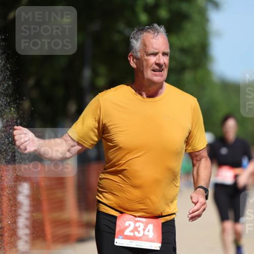 07.09.2025 - 19. Norderstedt Triathlon Michael Strokosch http://msf.ph/oto/8742134 07.09.2025 12:32:22 Laufen 234, 1349 meine-sportfotos.de