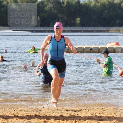 07.09.2025 - 19. Norderstedt Triathlon Luisa Fischer http://msf.ph/oto/8742176 07.09.2025 10:05:40 Schwimmen 1119, 1127 meine-sportfotos.de