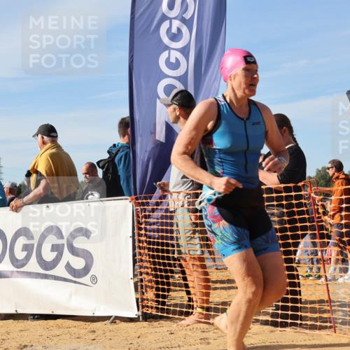07.09.2025 - 19. Norderstedt Triathlon Luisa Fischer http://msf.ph/oto/8742254 07.09.2025 10:05:46 Schwimmen 1111, 1119, 1127, 1131, 1144 meine-sportfotos.de