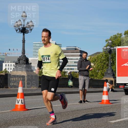 07.09.2025 - BARMER Alsterlauf Yannick Fuchs http://msf.ph/oto/8742349 07.09.2025 09:28:25 Laufen 3514 meine-sportfotos.de
