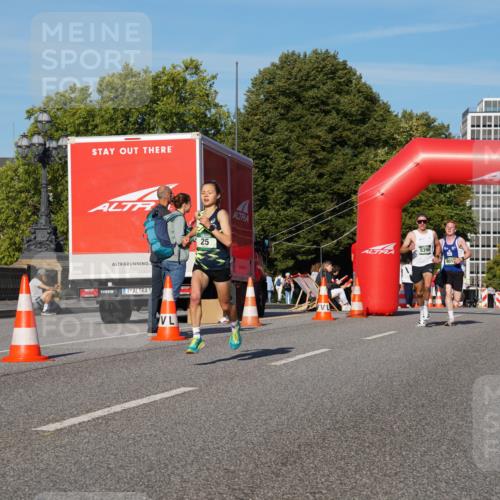 07.09.2025 - BARMER Alsterlauf Yannick Fuchs http://msf.ph/oto/8742388 07.09.2025 09:28:31 Laufen 1, 25, 5390, 801 meine-sportfotos.de