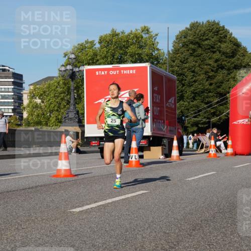 07.09.2025 - BARMER Alsterlauf Yannick Fuchs http://msf.ph/oto/8742429 07.09.2025 09:28:32 Laufen 25, 5390, 8012 meine-sportfotos.de