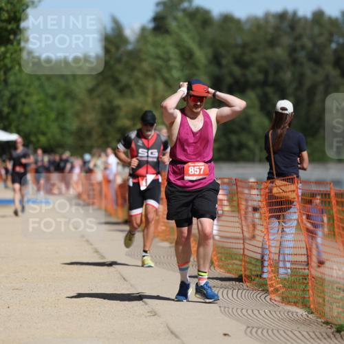 07.09.2025 - 19. Norderstedt Triathlon Michael Strokosch http://msf.ph/oto/8742536 07.09.2025 12:32:45 Laufen 695, 857 meine-sportfotos.de