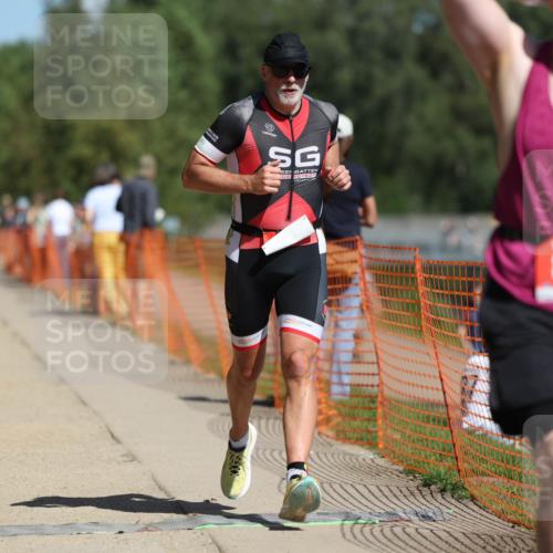 07.09.2025 - 19. Norderstedt Triathlon Michael Strokosch http://msf.ph/oto/8742606 07.09.2025 12:32:48 Laufen 695, 857 meine-sportfotos.de