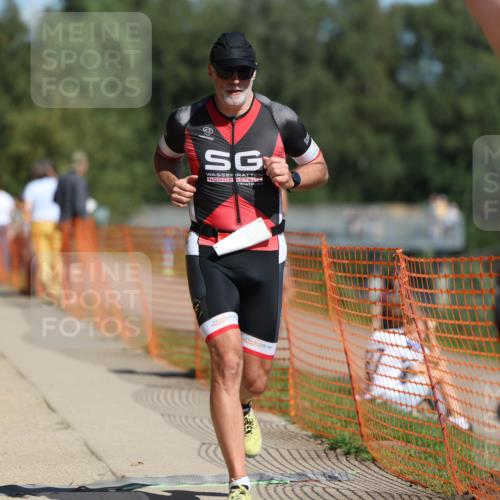 07.09.2025 - 19. Norderstedt Triathlon Michael Strokosch http://msf.ph/oto/8742616 07.09.2025 12:32:49 Laufen 695, 857 meine-sportfotos.de
