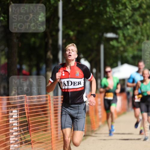 07.09.2025 - 19. Norderstedt Triathlon Michael Strokosch http://msf.ph/oto/8742626 07.09.2025 11:55:24 Laufen 228, 710, 734, 746, 1164, 1173, 1202 meine-sportfotos.de