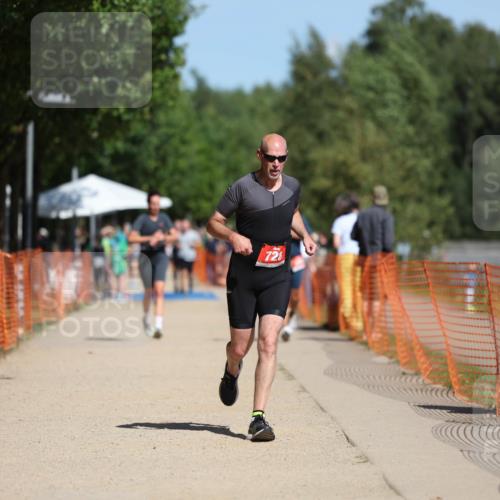 07.09.2025 - 19. Norderstedt Triathlon Michael Strokosch http://msf.ph/oto/8742652 07.09.2025 12:32:55 Laufen 728 meine-sportfotos.de