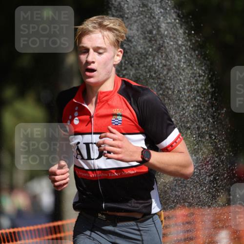 07.09.2025 - 19. Norderstedt Triathlon Michael Strokosch http://msf.ph/oto/8742715 07.09.2025 11:55:26 Laufen 228, 710, 734, 746, 1164, 1173, 1202 meine-sportfotos.de