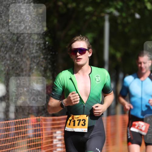 07.09.2025 - 19. Norderstedt Triathlon Michael Strokosch http://msf.ph/oto/8742756 07.09.2025 11:55:29 Laufen 228, 710, 734, 1164, 1173, 1202 meine-sportfotos.de