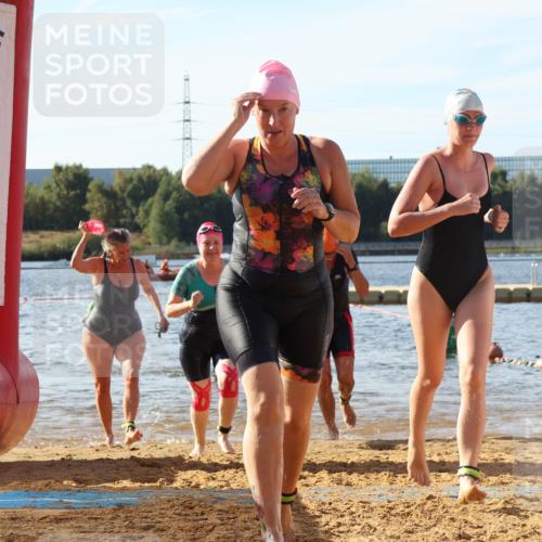 07.09.2025 - 19. Norderstedt Triathlon Luisa Fischer http://msf.ph/oto/8742757 07.09.2025 10:06:17 Schwimmen 1115, 1125, 1137, 1140, 1143, 1148, 1150 meine-sportfotos.de