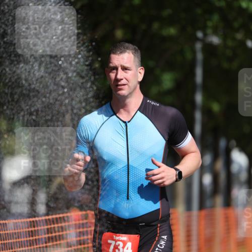 07.09.2025 - 19. Norderstedt Triathlon Michael Strokosch http://msf.ph/oto/8742821 07.09.2025 11:55:31 Laufen 228, 734, 1164, 1173 meine-sportfotos.de