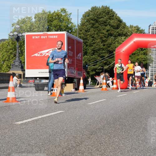 07.09.2025 - BARMER Alsterlauf Yannick Fuchs http://msf.ph/oto/8742881 07.09.2025 09:28:52 Laufen 252, 3841 meine-sportfotos.de