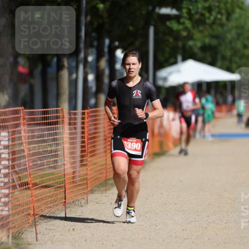 07.09.2025 - 19. Norderstedt Triathlon Michael Strokosch http://msf.ph/oto/8742907 07.09.2025 11:55:46 Laufen 1390 meine-sportfotos.de