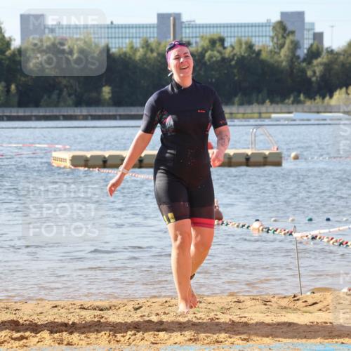 07.09.2025 - 19. Norderstedt Triathlon Luisa Fischer http://msf.ph/oto/8742937 07.09.2025 10:06:49 Schwimmen 1123 meine-sportfotos.de