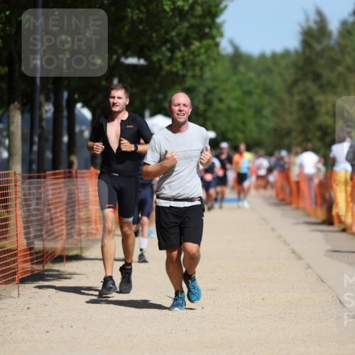 07.09.2025 - 19. Norderstedt Triathlon Michael Strokosch http://msf.ph/oto/8742938 07.09.2025 12:33:14 Laufen 801, 1223, 1241 meine-sportfotos.de