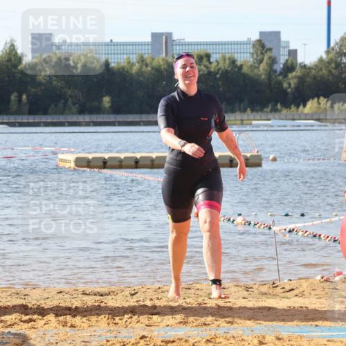 07.09.2025 - 19. Norderstedt Triathlon Luisa Fischer http://msf.ph/oto/8742947 07.09.2025 10:06:49 Schwimmen 1123 meine-sportfotos.de