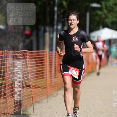 07.09.2025 - 19. Norderstedt Triathlon Michael Strokosch http://msf.ph/oto/8742959 07.09.2025 11:55:47 Laufen 1390 meine-sportfotos.de
