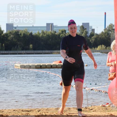 07.09.2025 - 19. Norderstedt Triathlon Luisa Fischer http://msf.ph/oto/8742963 07.09.2025 10:06:50 Schwimmen 1123 meine-sportfotos.de
