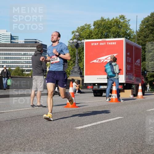 07.09.2025 - BARMER Alsterlauf Yannick Fuchs http://msf.ph/oto/8742967 07.09.2025 09:28:53 Laufen 4252, 3841 meine-sportfotos.de