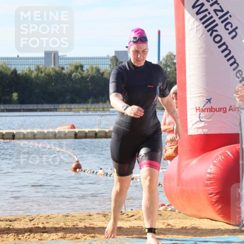 07.09.2025 - 19. Norderstedt Triathlon Luisa Fischer http://msf.ph/oto/8742993 07.09.2025 10:06:51 Schwimmen 1123 meine-sportfotos.de