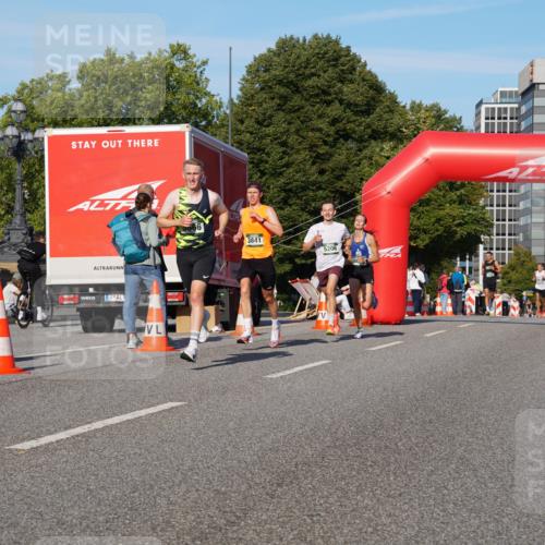 07.09.2025 - BARMER Alsterlauf Yannick Fuchs http://msf.ph/oto/8742998 07.09.2025 09:28:54 Laufen 3841, 5206 meine-sportfotos.de