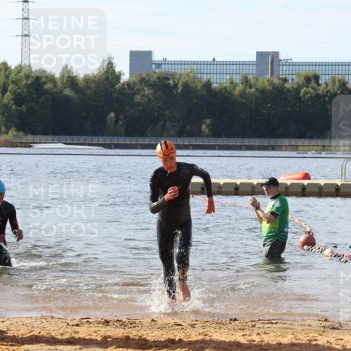 07.09.2025 - 19. Norderstedt Triathlon Luisa Fischer http://msf.ph/oto/8743064 07.09.2025 10:20:46 Schwimmen 646, 654 meine-sportfotos.de