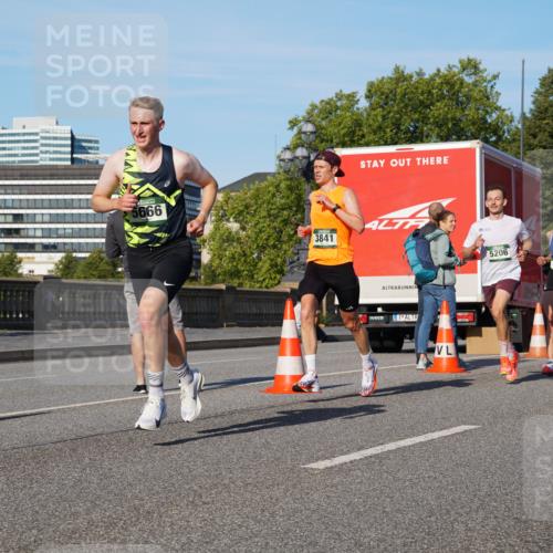 07.09.2025 - BARMER Alsterlauf Yannick Fuchs http://msf.ph/oto/8743090 07.09.2025 09:28:56 Laufen 5666, 3841, 5206, 8008 meine-sportfotos.de