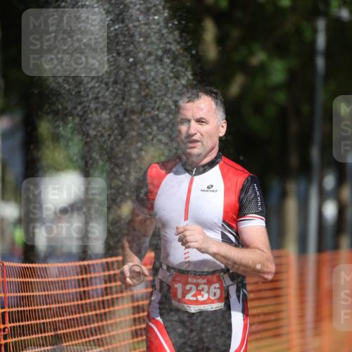07.09.2025 - 19. Norderstedt Triathlon Michael Strokosch http://msf.ph/oto/8743125 07.09.2025 11:55:57 Laufen 1236 meine-sportfotos.de