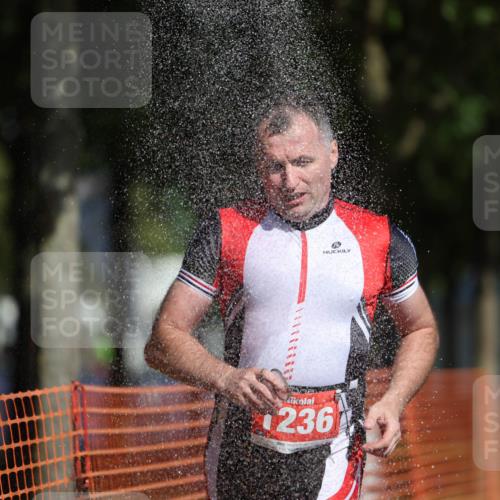 07.09.2025 - 19. Norderstedt Triathlon Michael Strokosch http://msf.ph/oto/8743148 07.09.2025 11:55:57 Laufen 1236 meine-sportfotos.de