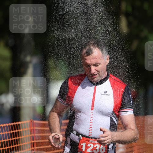 07.09.2025 - 19. Norderstedt Triathlon Michael Strokosch http://msf.ph/oto/8743161 07.09.2025 11:55:58 Laufen 1236 meine-sportfotos.de