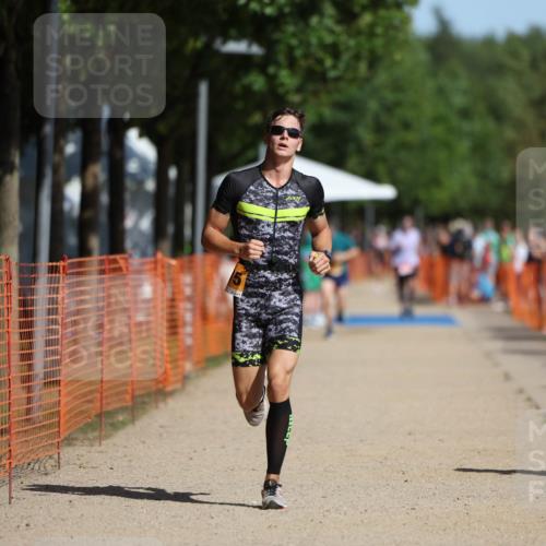 07.09.2025 - 19. Norderstedt Triathlon Michael Strokosch http://msf.ph/oto/8743235 07.09.2025 11:56:27 Laufen 1155, 1175 meine-sportfotos.de