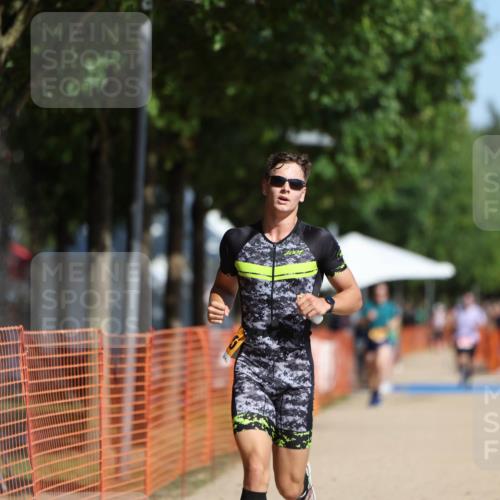 07.09.2025 - 19. Norderstedt Triathlon Michael Strokosch http://msf.ph/oto/8743256 07.09.2025 11:56:28 Laufen 1155, 1175 meine-sportfotos.de