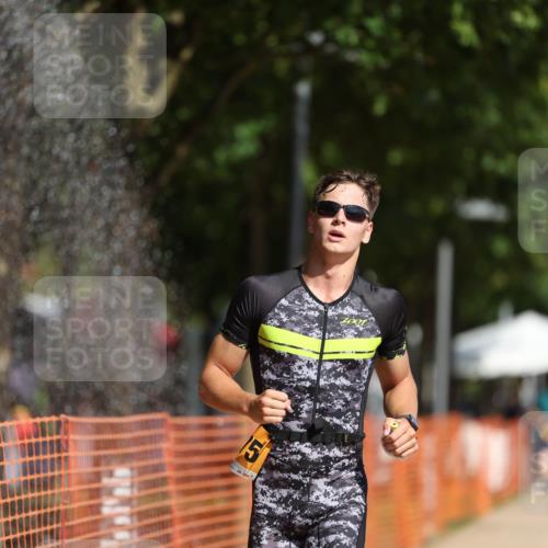 07.09.2025 - 19. Norderstedt Triathlon Michael Strokosch http://msf.ph/oto/8743277 07.09.2025 11:56:29 Laufen 1155, 1175 meine-sportfotos.de