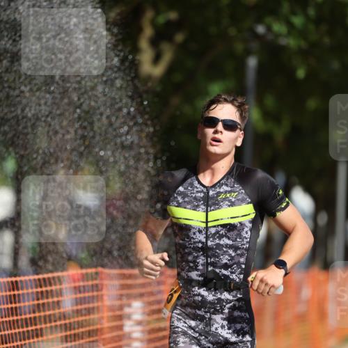 07.09.2025 - 19. Norderstedt Triathlon Michael Strokosch http://msf.ph/oto/8743286 07.09.2025 11:56:29 Laufen 1155, 1175 meine-sportfotos.de