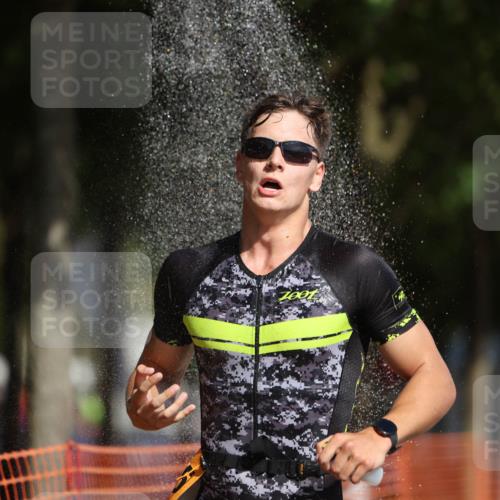 07.09.2025 - 19. Norderstedt Triathlon Michael Strokosch http://msf.ph/oto/8743329 07.09.2025 11:56:30 Laufen 1155, 1175 meine-sportfotos.de