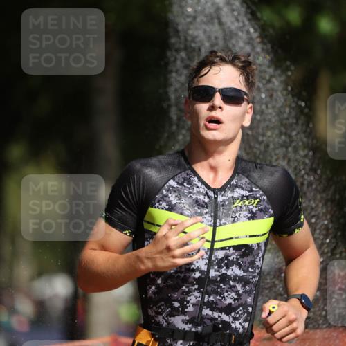 07.09.2025 - 19. Norderstedt Triathlon Michael Strokosch http://msf.ph/oto/8743337 07.09.2025 11:56:30 Laufen 1155, 1175 meine-sportfotos.de
