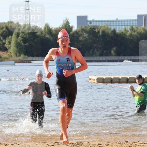07.09.2025 - 19. Norderstedt Triathlon Luisa Fischer http://msf.ph/oto/8743342 07.09.2025 10:21:22 Schwimmen 649, 687 meine-sportfotos.de