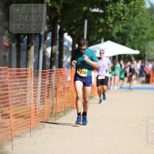 07.09.2025 - 19. Norderstedt Triathlon Michael Strokosch http://msf.ph/oto/8743357 07.09.2025 11:56:38 Laufen 1210 meine-sportfotos.de
