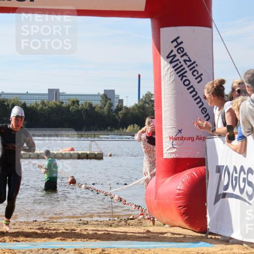 07.09.2025 - 19. Norderstedt Triathlon Luisa Fischer http://msf.ph/oto/8743396 07.09.2025 10:21:25 Schwimmen 649, 687 meine-sportfotos.de
